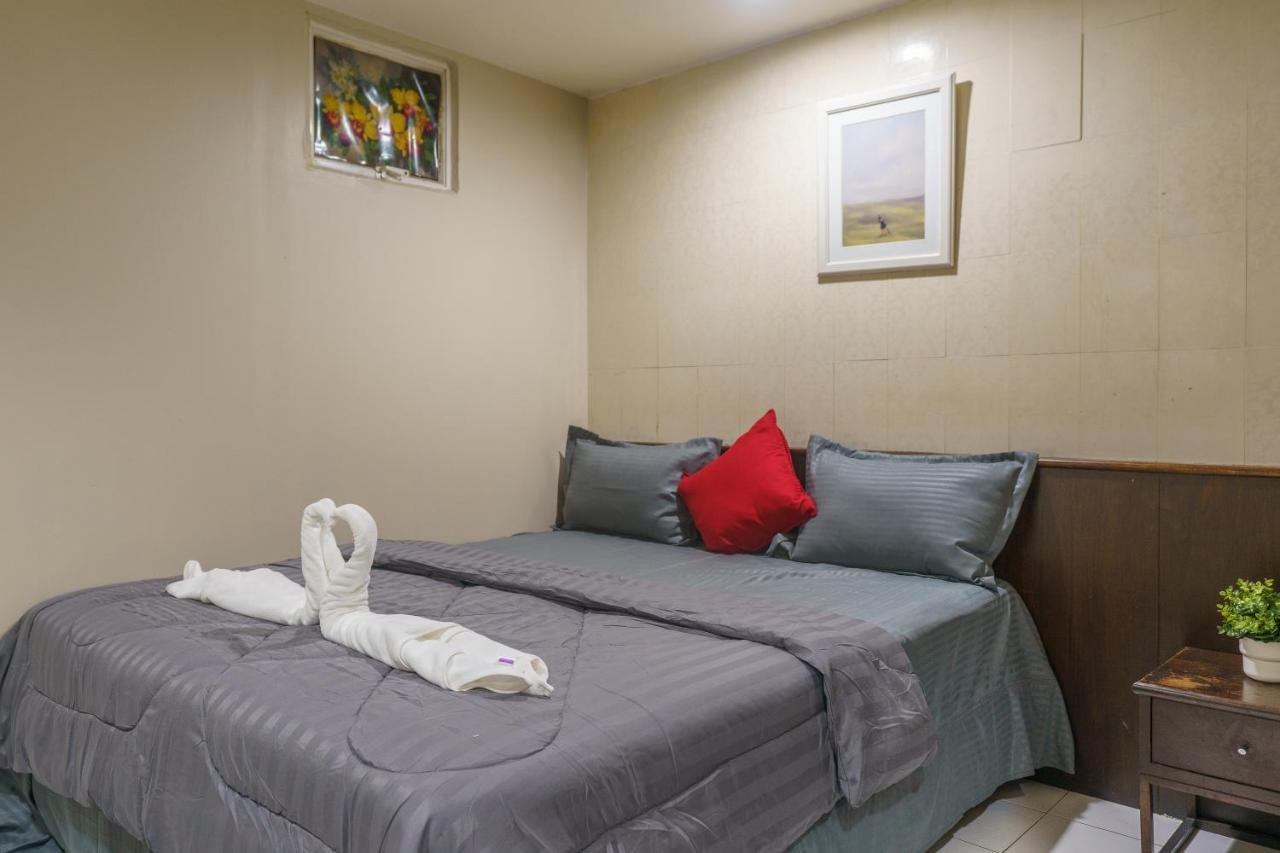 Cheqinn Bed Sukhumvit 4 Nana Plaza Bangkok Exterior foto
