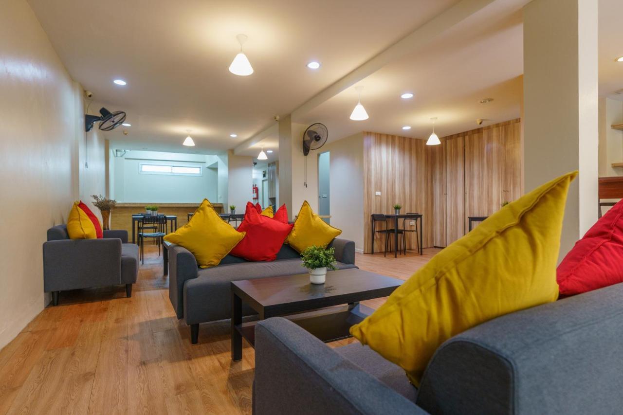 Cheqinn Bed Sukhumvit 4 Nana Plaza Bangkok Exterior foto